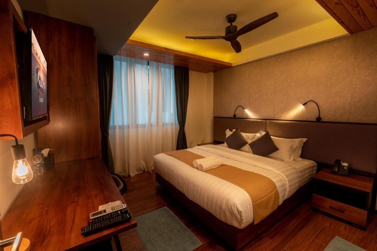 Chen Beach Inn 훌루말레 외부 사진
