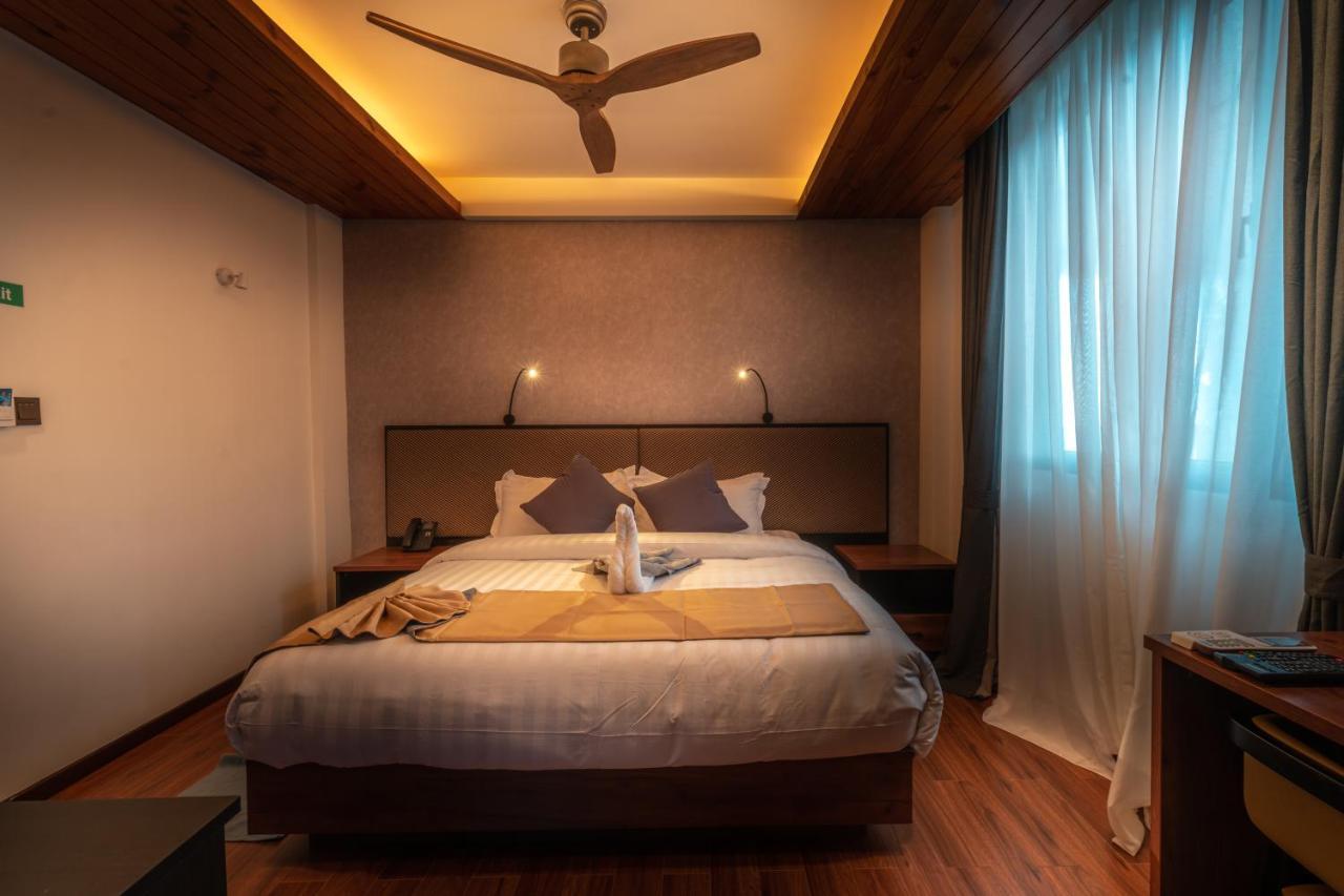Chen Beach Inn 훌루말레 외부 사진